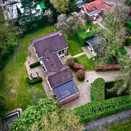 Spacious Near With Sauna, Cleaning Included *